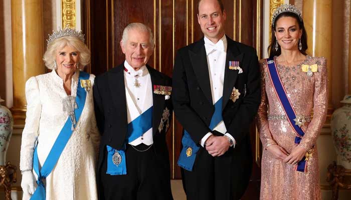 Royal family shares unity photo to end speculations
