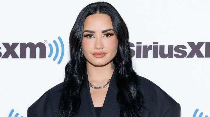 Demi Lovato's Iconic Blue Hair Moments - wide 4