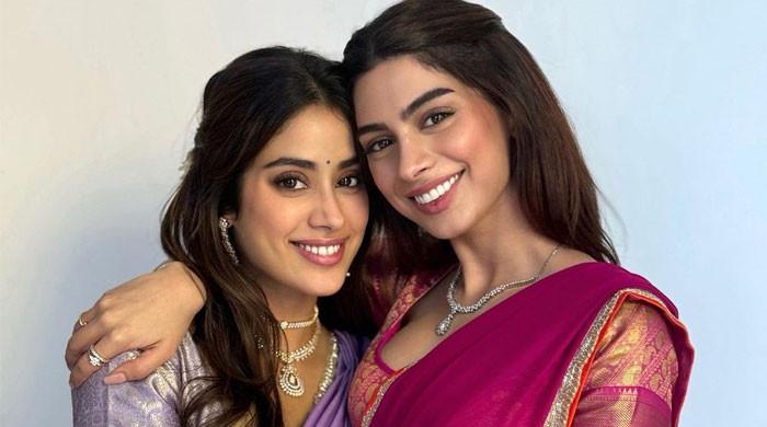 Janhvi Kapoor showers reward on Khushi’s efficiency in ‘The Archies’