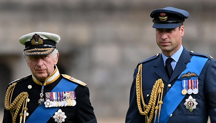 Le roi Charles et le prince William en guerre secrète derrière les portes du palais