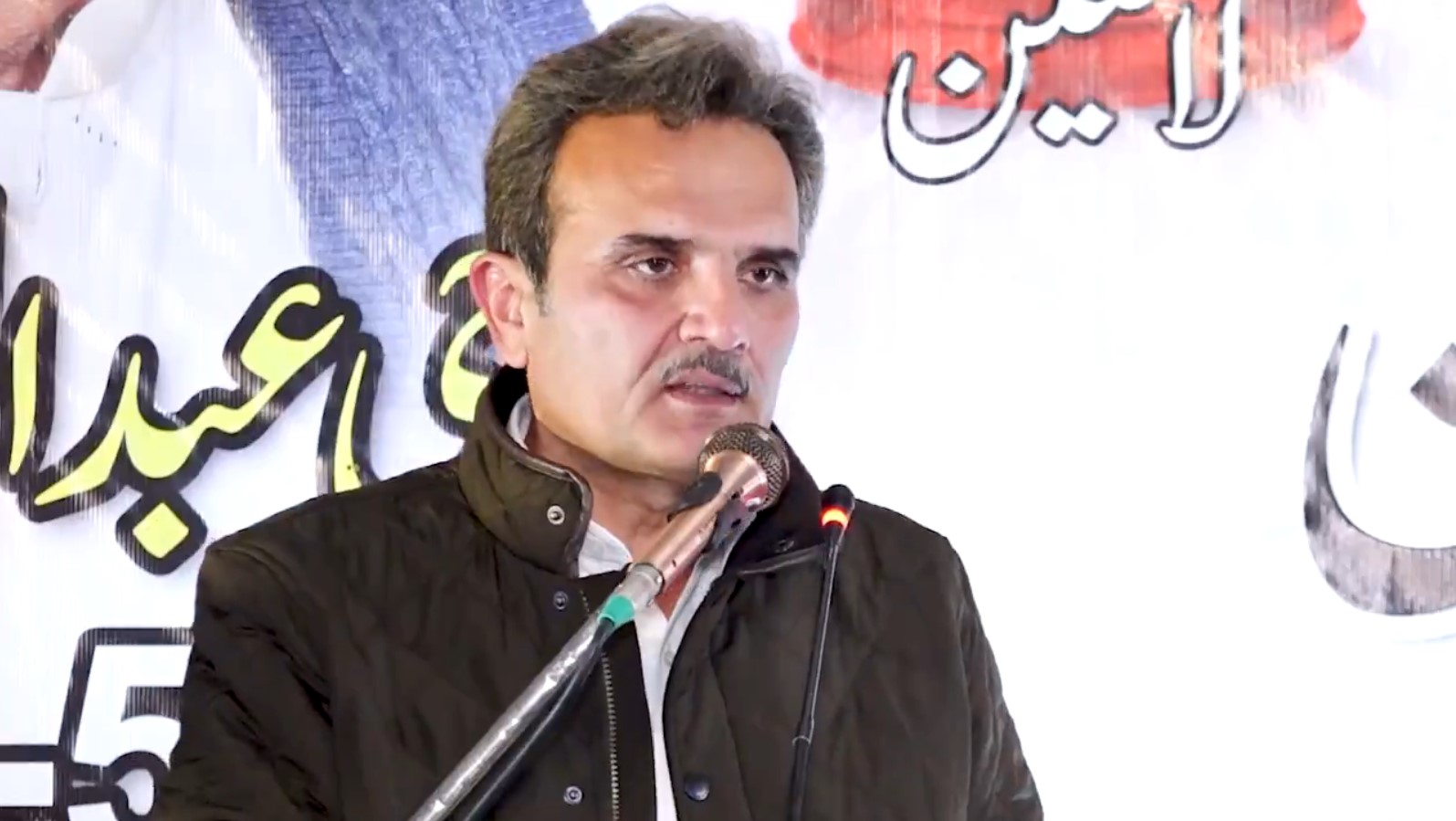 Central Senior Vice President Awami National Party (ANP) Ameer Haider Khan Hoti is addressing an organizational meeting in Mardan on December 25, 2024. —Twitter/ANP