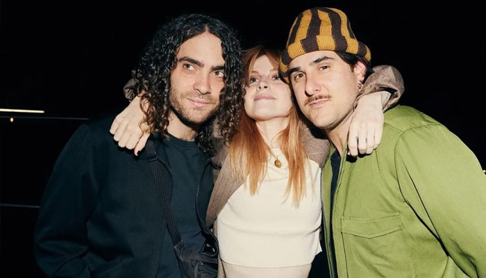 Paramore sparks breakup rumors amid social media wipeout