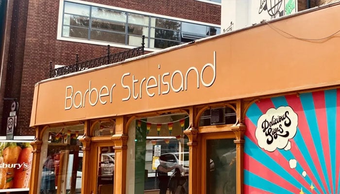 Unisex barbers Barber Streisand is in London. — X/@jaroslawmachowski