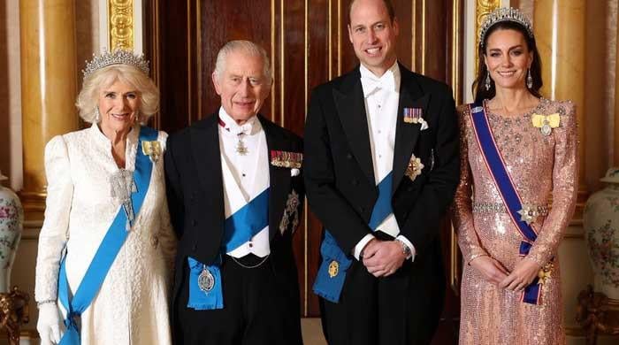 ¿Kate Middleton y el príncipe William convencen al rey Carlos de que renuncie?