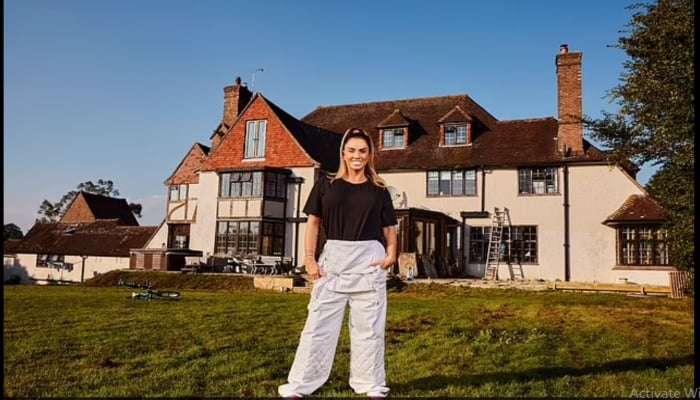 Katie is now fighting to retain her 2 million Sussex home, famously known as the Mucky Mansion