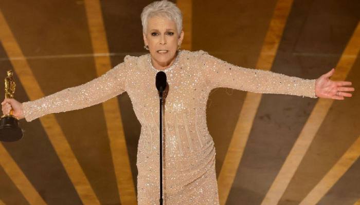 Jamie Lee Curtis addresses presenting Oscar on Hoda Kotb show