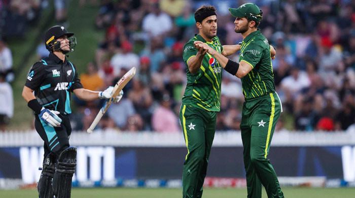 Yaralı Abbas Afridi’nin Yeni Zelanda’ya karşı üçüncü T20I’yi elemesi sebebiyle Pakistan darbe aldı