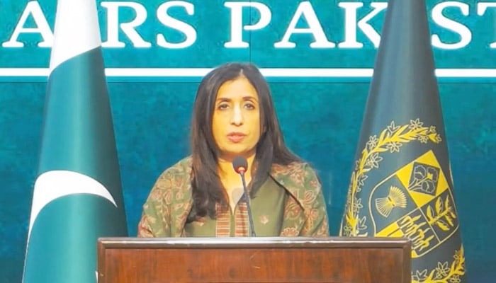 Foreign Office spokesperson Mumtaz Zahra Baloch addressing a press briefing in Islamabad on January 17, 2024. — Geo News