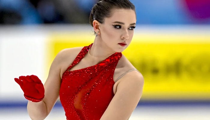 ISU, Kamila Valieva’nın doping yasağının arkasından Rusya’yı Olimpiyat artistik patinajda bronz madalyaya düşürdü