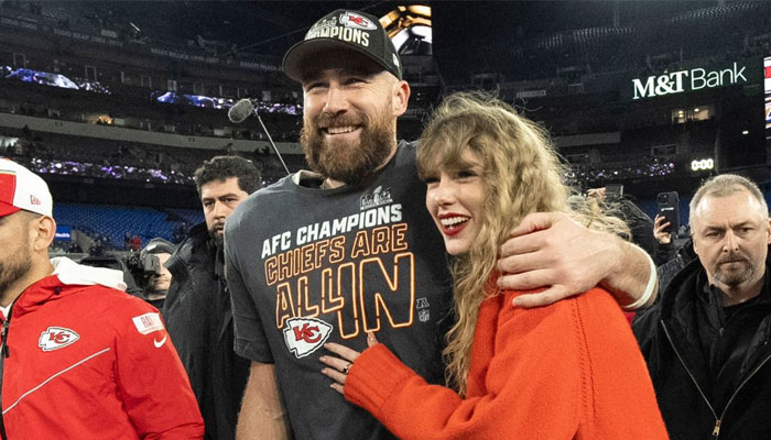 Travis Kelce and Taylor Swift spotted together, rooting for Kansas City Chiefs NFL