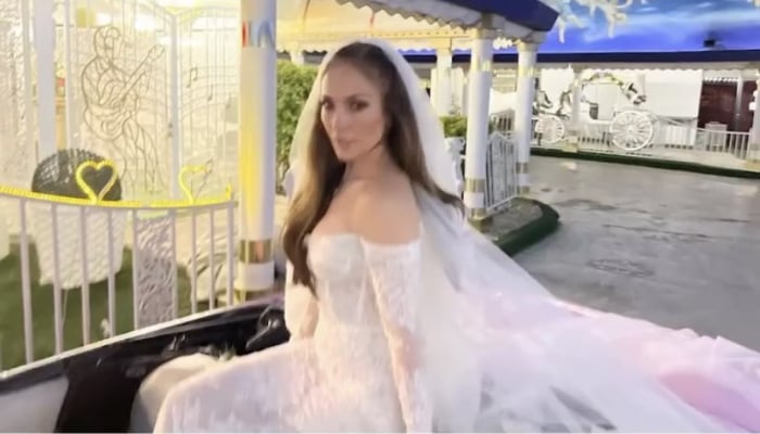Jennifer Lopez reveals her Las Vegas wedding dress inspiration