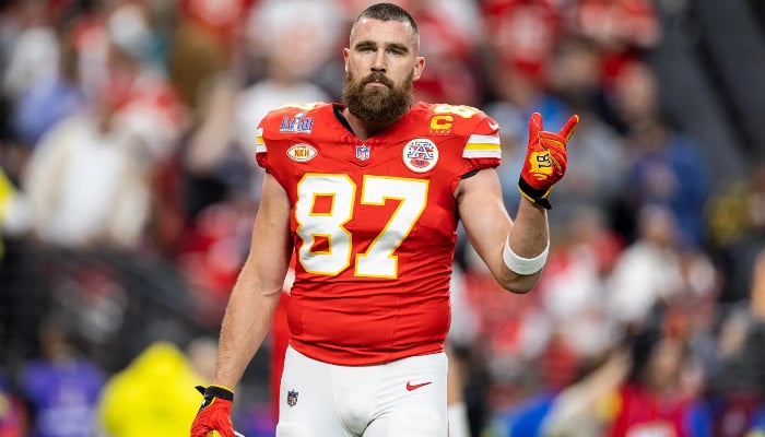 Travis Kelce wins Athlete of the Year at 2024 Peoples Choice Awards
