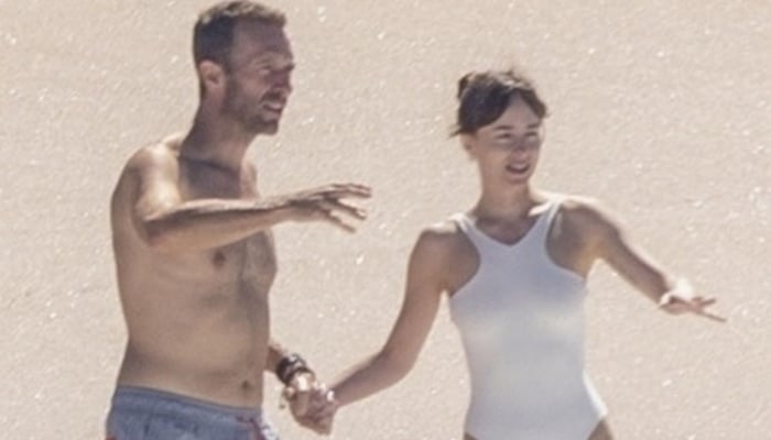 Chris Martin and Dakota Johnson enjoy vacation in Mexico