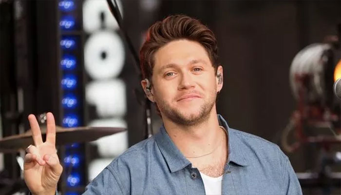 Niall Horan has incorporated songs from One Directions repertoire into his setlist.