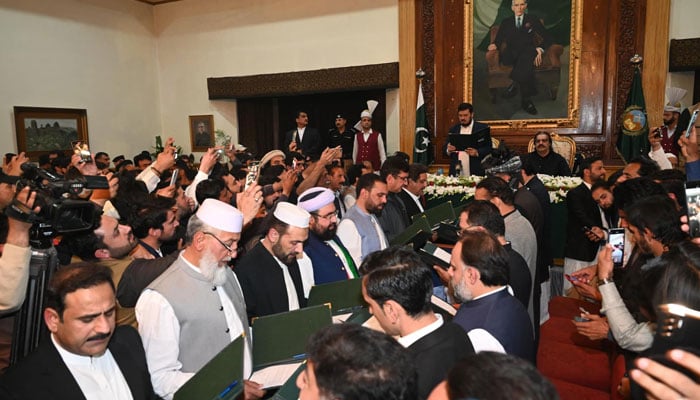 KP Governor Haji Ghulam Ali administers oath to provincial cabinet members in Peshawar on March 6, 2024. — Facebook/Ali Amin Gandapur