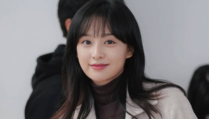 Kim Ji Won starred alongside Kim Soo Hyun in Queen of Tears