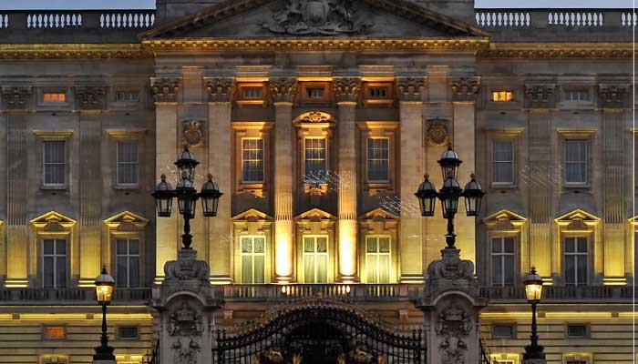 Buckingham Palace and Windsor Castle will go dark on March 23