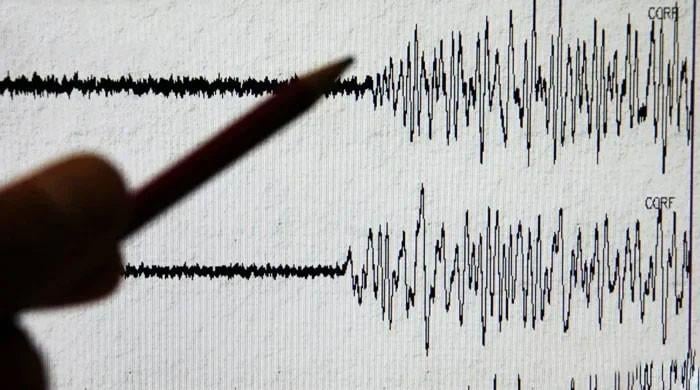 A strong earthquake measuring 6.9 strikes Papua New Guinea
