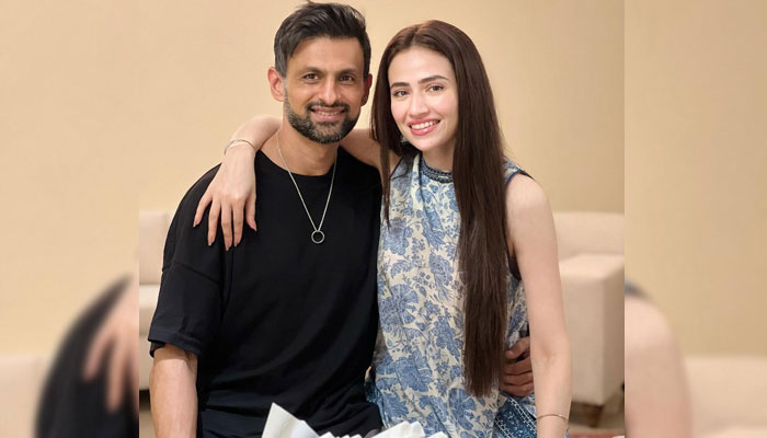Shoaib Malik pictured alongside his wife Sana Javed. —Instagram@realshoaibmalik/File