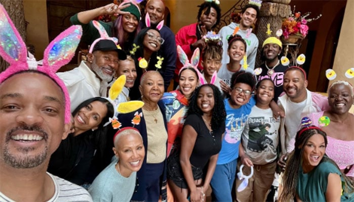 Will Smith's Easter selfie with the Smith family has gone viral.