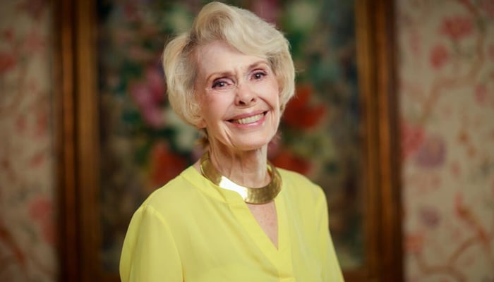 Vibrant TV actress and movie star Barbara Rush dies at 97