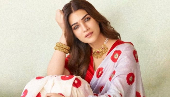 Kriti Sanon says star kids get better opportunities than outsiders