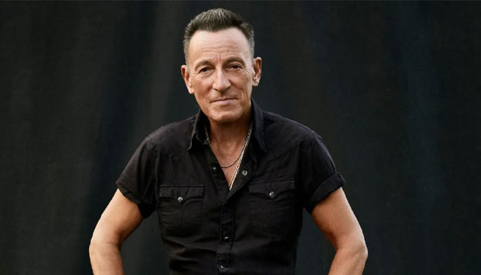 Bruce Springsteen improvised a lot of his lines during his brief appearance on the sitcom