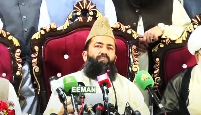 Central Ruet-e-Hilal Committee Chairman Maulana Abdul Khabir Azad is addressing the press conference in Islamabad following meeting in Islamabad on April 9, 2024. — Screengrab/PTV