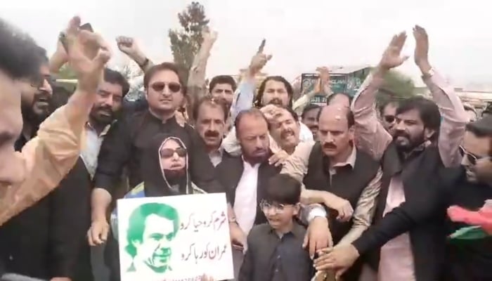 Pakistan Tehreek-e-Insaf (PTI) workers are protesting outside Adiala jail in Rawalpindi on April 10, 2024. —X/@PTIofficial/ Screengrab