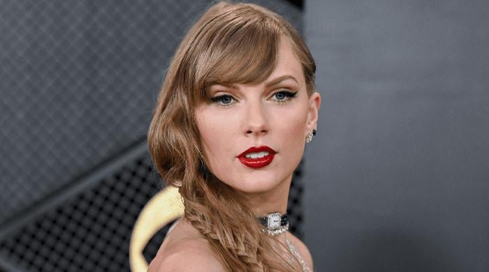 Taylor Swift album 'leaks' prompts