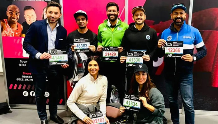 Pakistani runners at London Marathon 2024. - Instagram/sal_nephrun/File