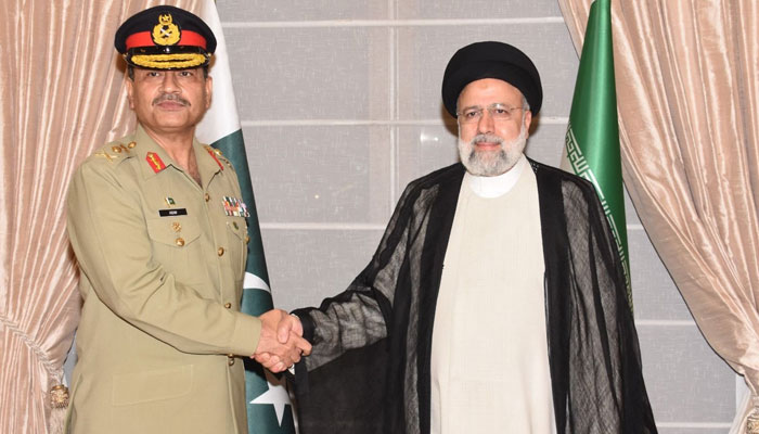 Chief of Army Staff (COAS) General Syed Asim Munir meets Iranian President Ebrahim Raisi. — ISPR