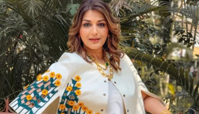 Sonali Bendre recalls her inner feelings after she diagnosed with cancer