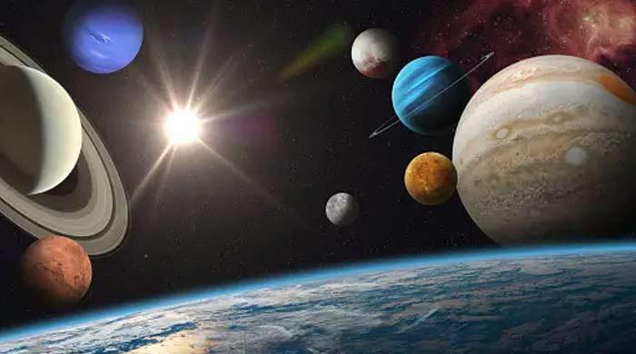 태양계에서 수천 개의 다른 물체를 발견하는 것은 과학자들에게 충격적입니다.
