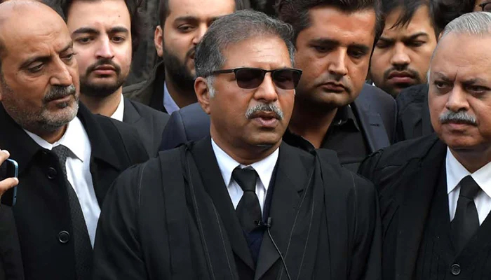 Barrister Ali Zafar talking to media persons at Lahore High Court on January 12, 2023. — PPI