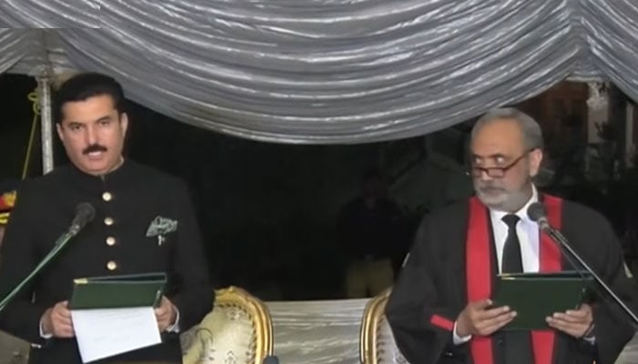 KP Governor Faisal Karim Kundi taking oath of office in a ceremony held at Governor House on May 4, 2024. — Screengrab/YouTube/PTVNews