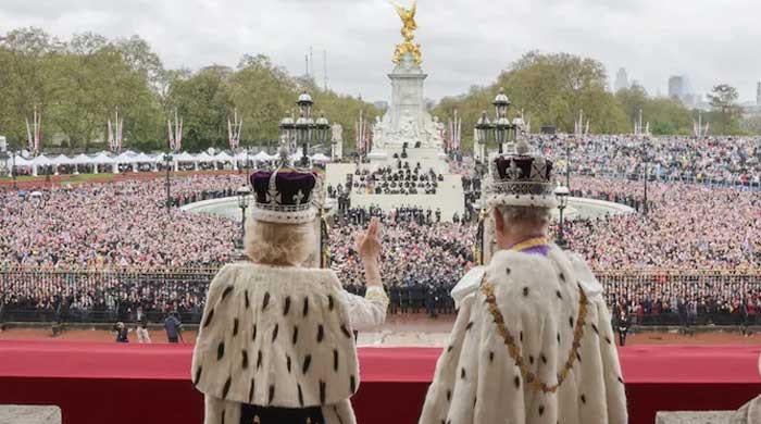 Букингемский дворец выпустил новую сенсацию: принц Гарри направляется в Великобританию
