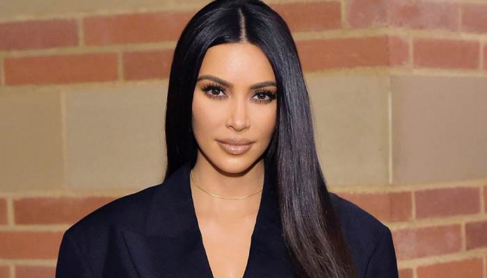 Fans bash Kim Kardashian for fail photoshopped pictures: Addicted
