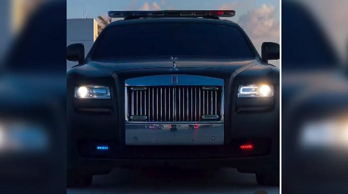 Miami beach police shows off new Rolls Royce patrolling cars