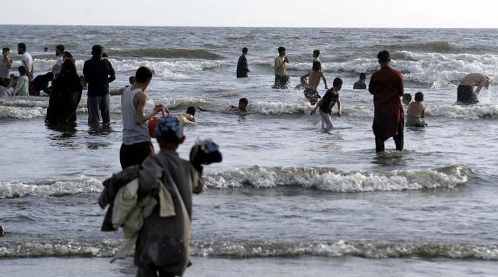 Beware Karachiites! A hotter day ahead with 'feels like' temperatures as high as 42-deg;C