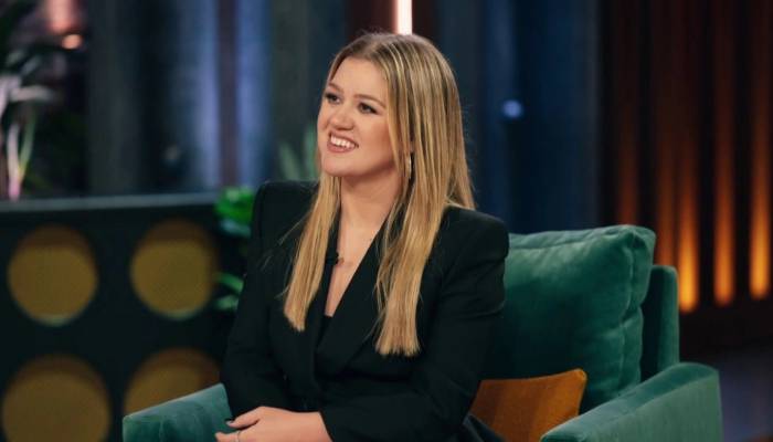 Kelly Clarkson reflects on her struggles with dating after divorce