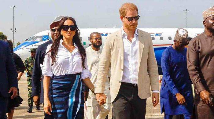 الأمير هاري وميغان ماركل ينفثان الريش الملكي بتعهد جريء بعد رحلة نيجيريا