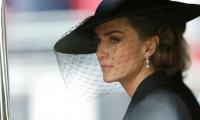 Royal Expert Fuels Kate Middleton Conspiracy Theories With Shocking Revelation