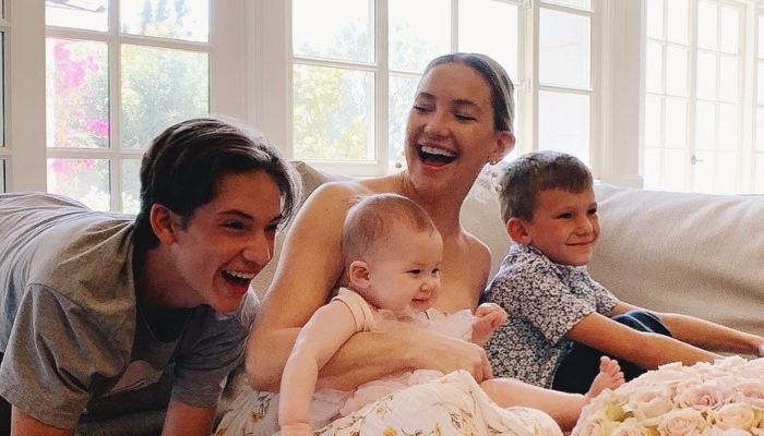 Kate Hudson emphasizes the importance of apologizing to kids