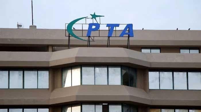 Visiting overseas Pakistanis can register phones for 120 days: PTA