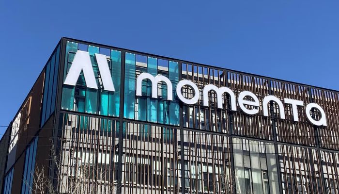 Uber, Momenta launch trials to test robotaxis in Germany