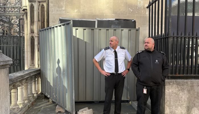 New Banksy art at the Royal Courts of Justice vanished within hours