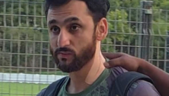 Pakistan captain Salman Ali Agha is seen with a bandage around his neck on arrival at the ICC Academy in Dubai on September 10, 2025. —Reporter