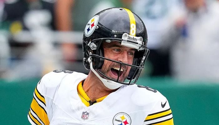 Aaron Rodgers leads steelers to comeback win in season opener
