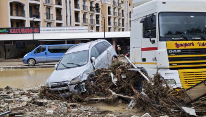 Severe flooding hits Bulgaria’s Black Sea coast, resulting in 4 deaths,causing massive destruction